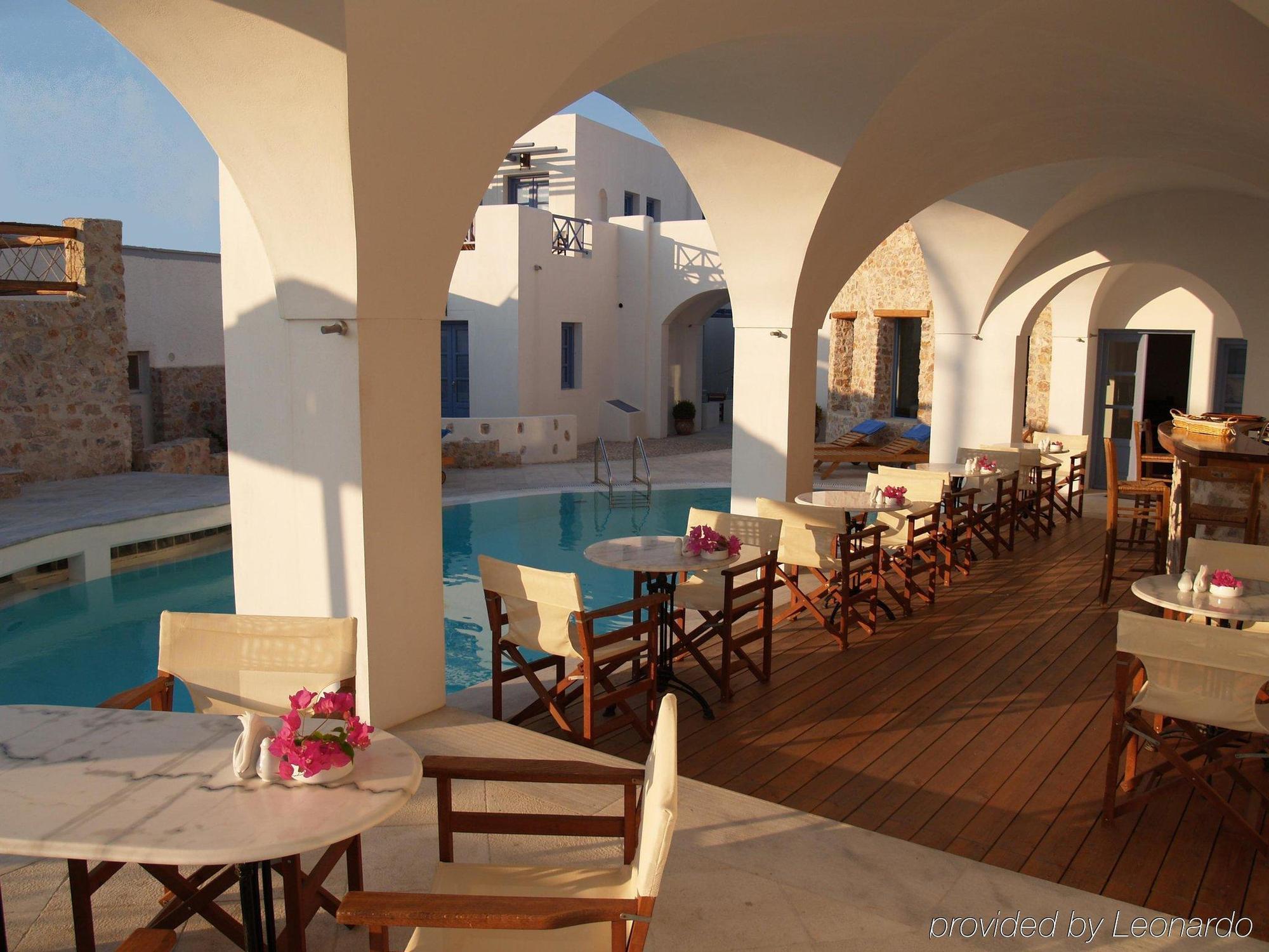 Meltemi Suites Perissa  Restaurant foto